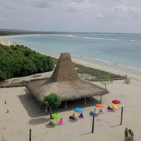 Costa Beach Resort & Club Waingapu Kültér fotó