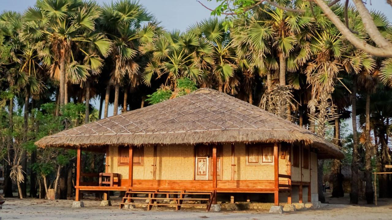 Costa Beach Resort & Club Waingapu Kültér fotó