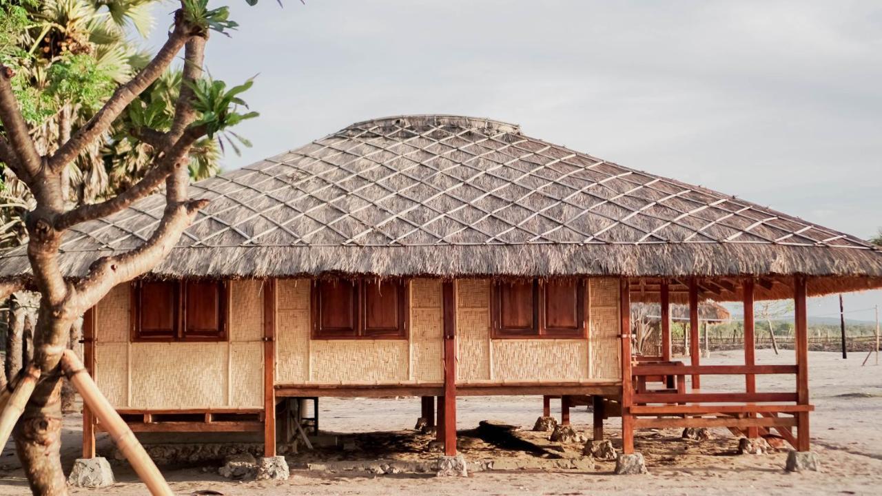 Costa Beach Resort & Club Waingapu Kültér fotó